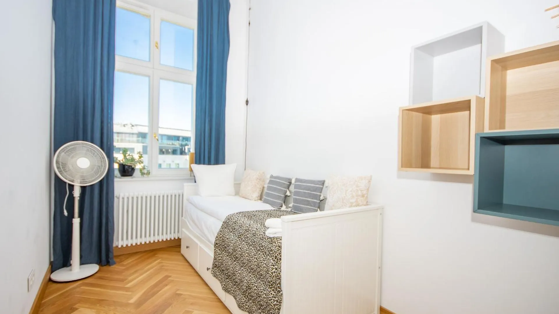 Inpoint Royal Wawel View & Old Town Apartment 0*, Krakow